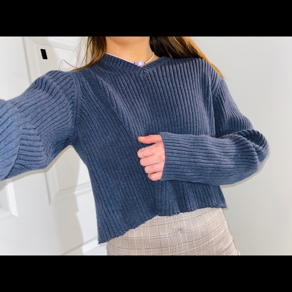 Eddie Bauer SUPER thick v-neck sweater in blue (: